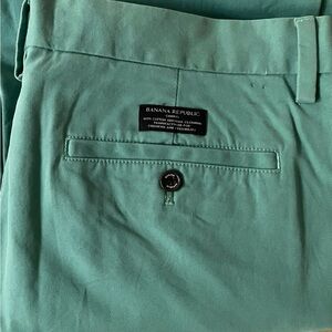 Banana Republic Mint Green Emerson Chino Pants 34x30…perfect for St. Patties